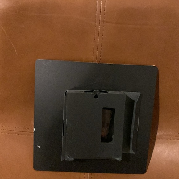 Battery operated wall clock - Picture 2 of 2